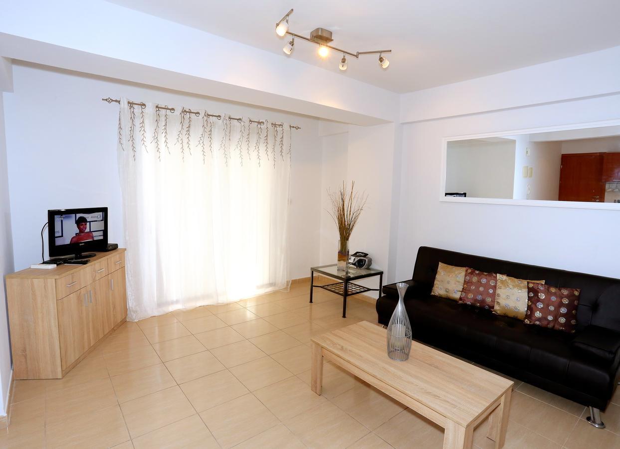 Penelope Court Apartment 102 ลาร์นาคา ภายนอก รูปภาพ