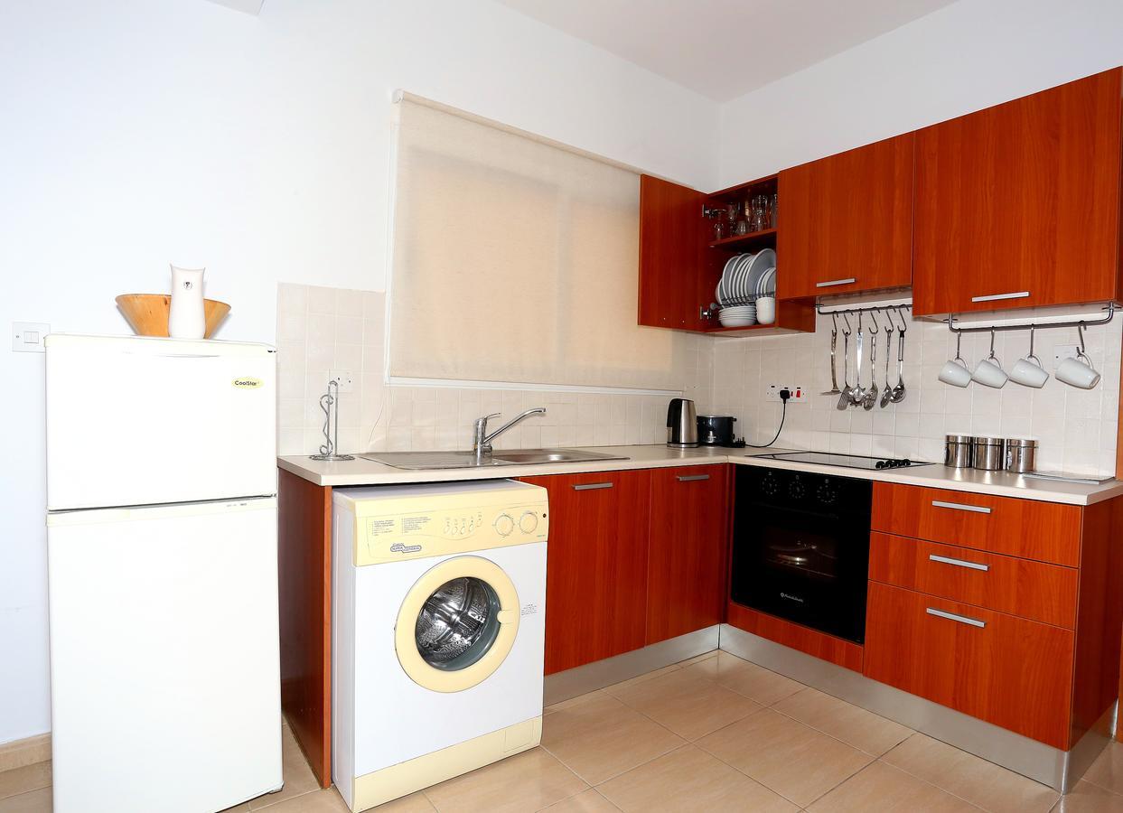 Penelope Court Apartment 102 ลาร์นาคา ภายนอก รูปภาพ